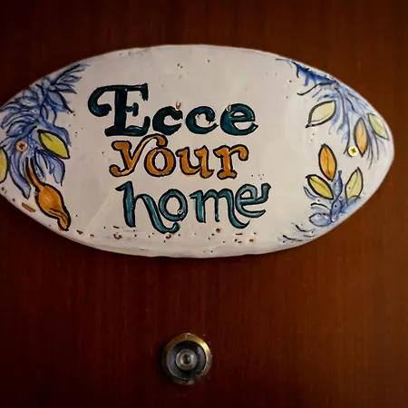 شقة Ecce Your