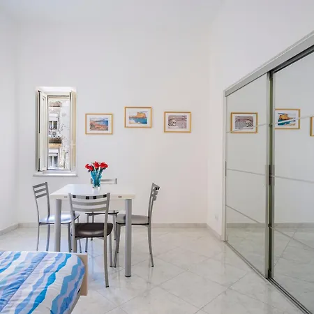 Apartman Ecce Your Nápoly